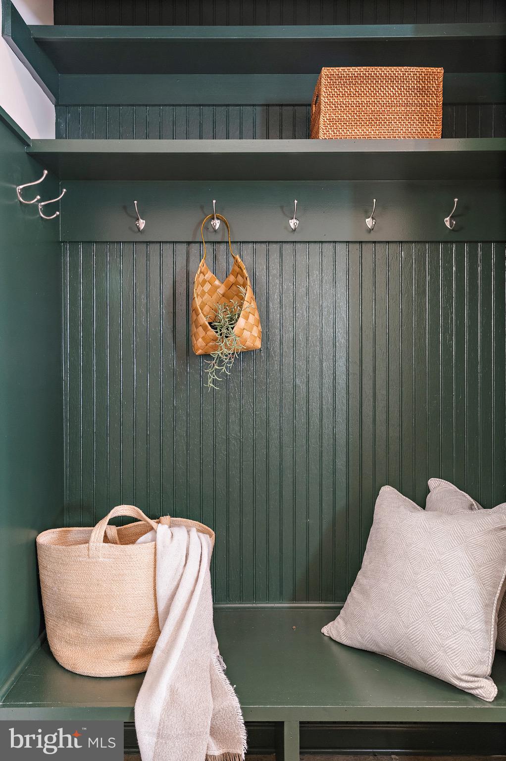 621 KENSINGTON AVENUE