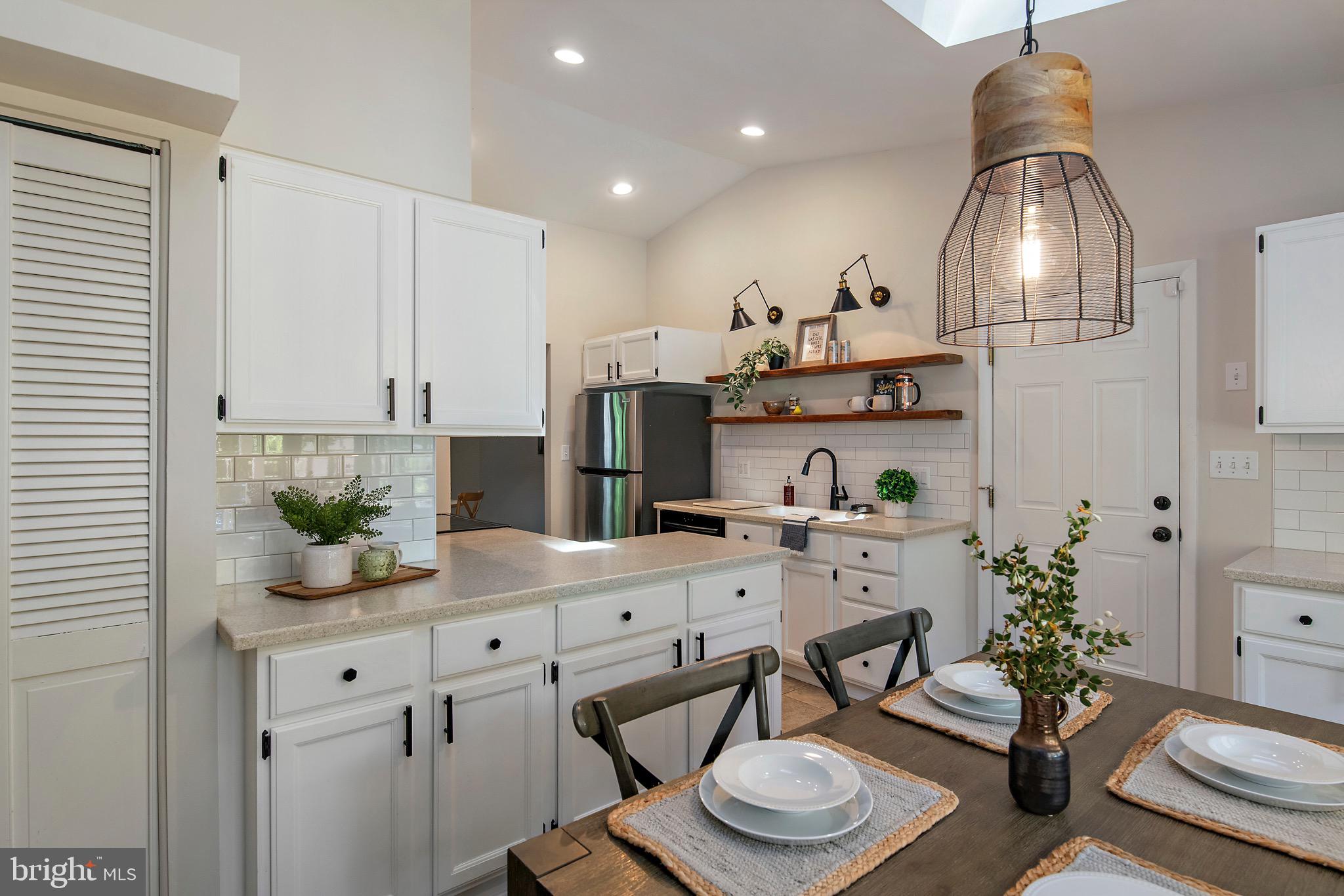 621 KENSINGTON AVENUE