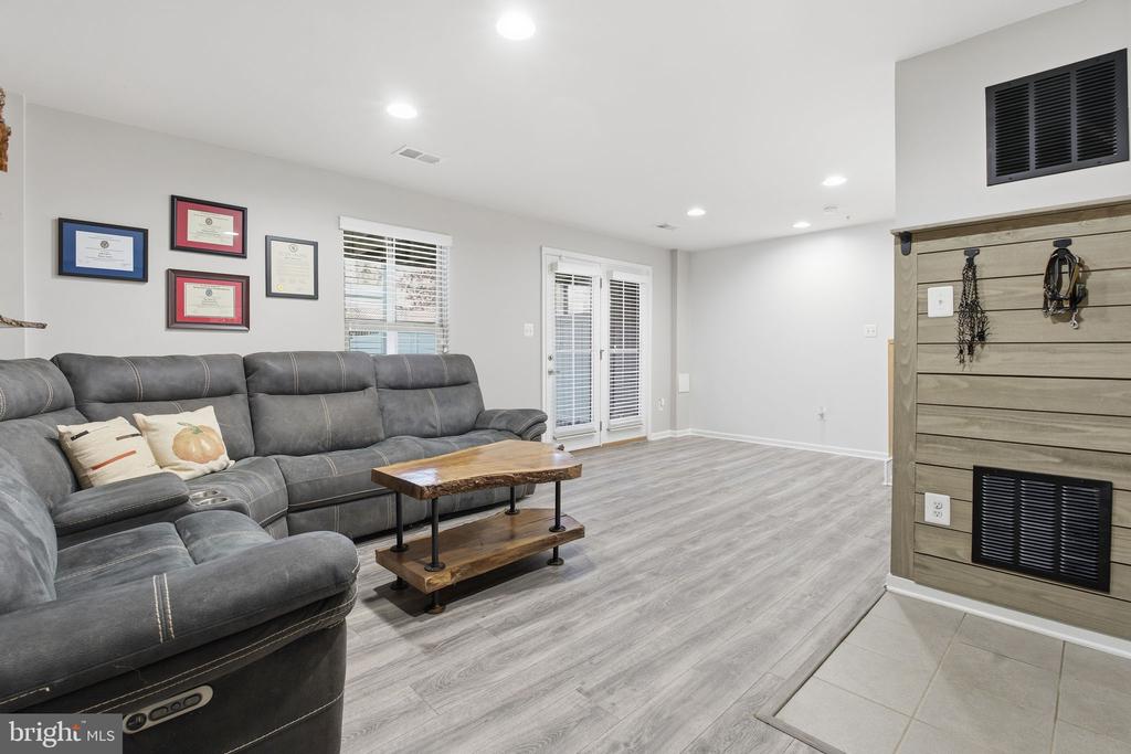 460 MARIANNA DRIVE