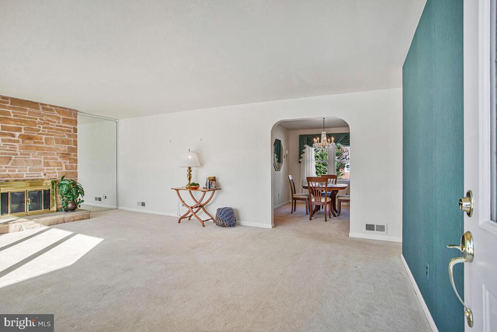 101 JUNIPER CIRCLE