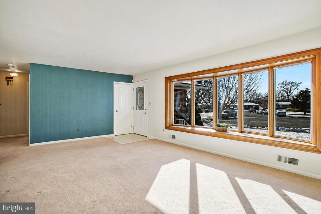 101 JUNIPER CIRCLE