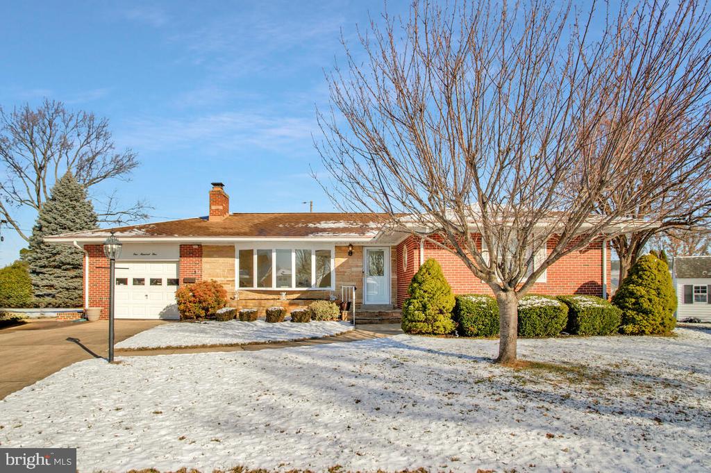 101 JUNIPER CIRCLE
