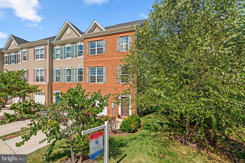 1008 LINDEN DRIVE