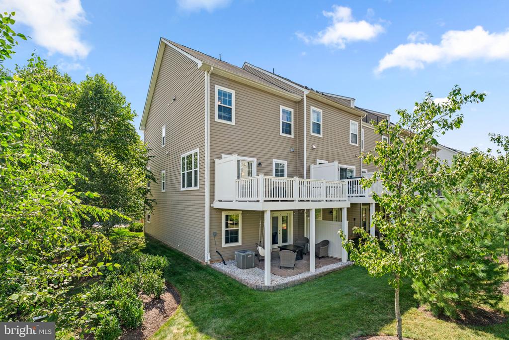 1008 LINDEN DRIVE