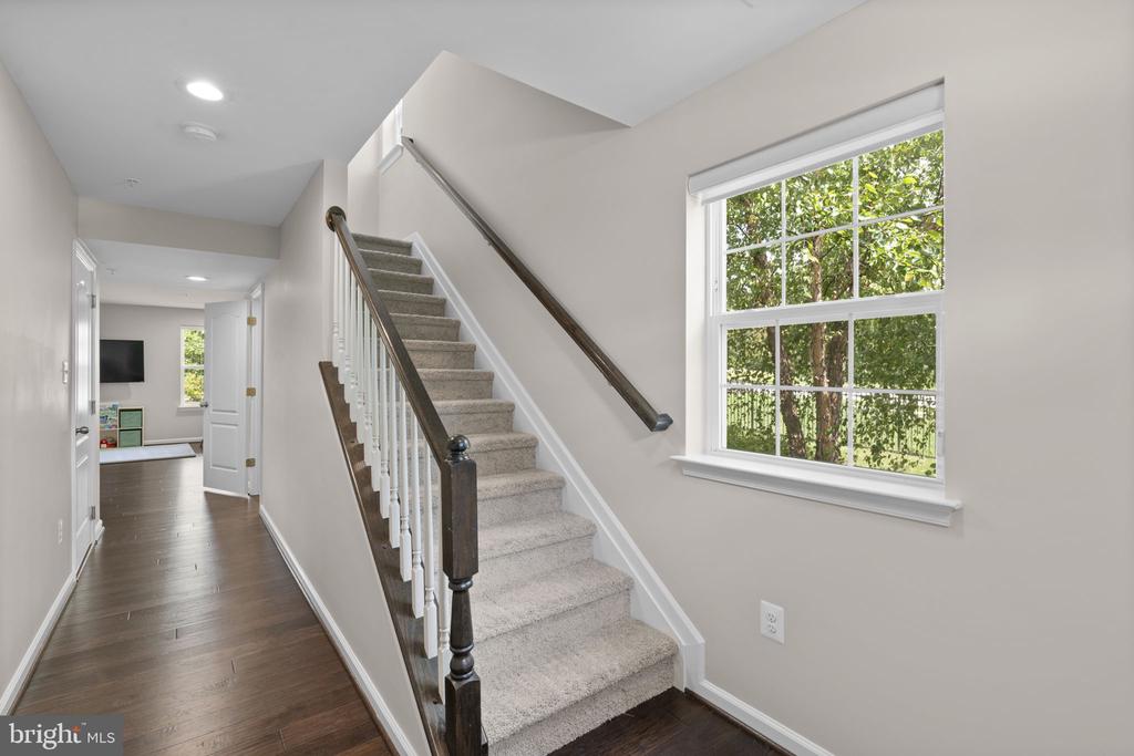 1008 LINDEN DRIVE