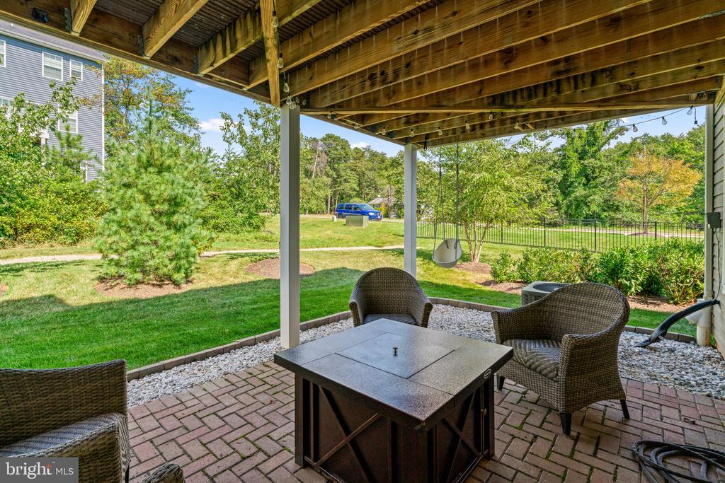 1008 LINDEN DRIVE