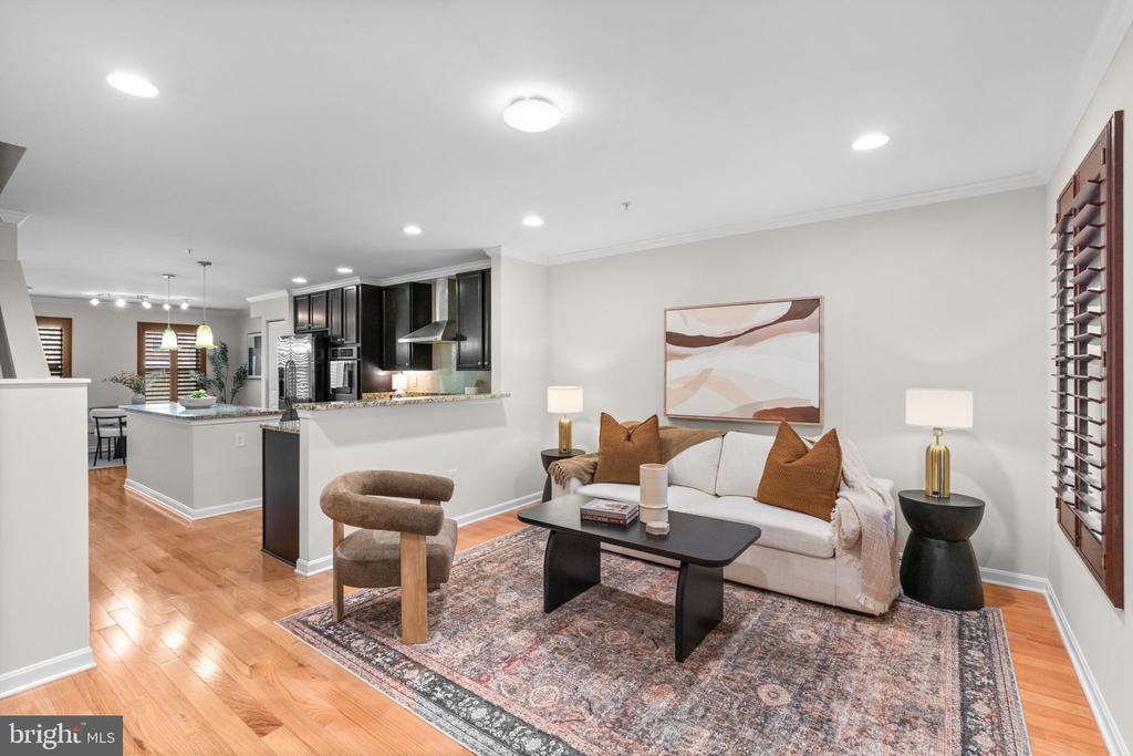 4615 DILLON PLACE