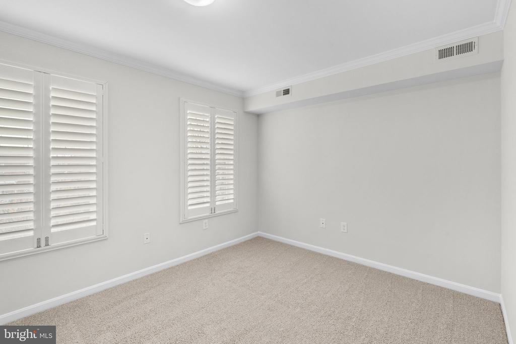 4615 DILLON PLACE