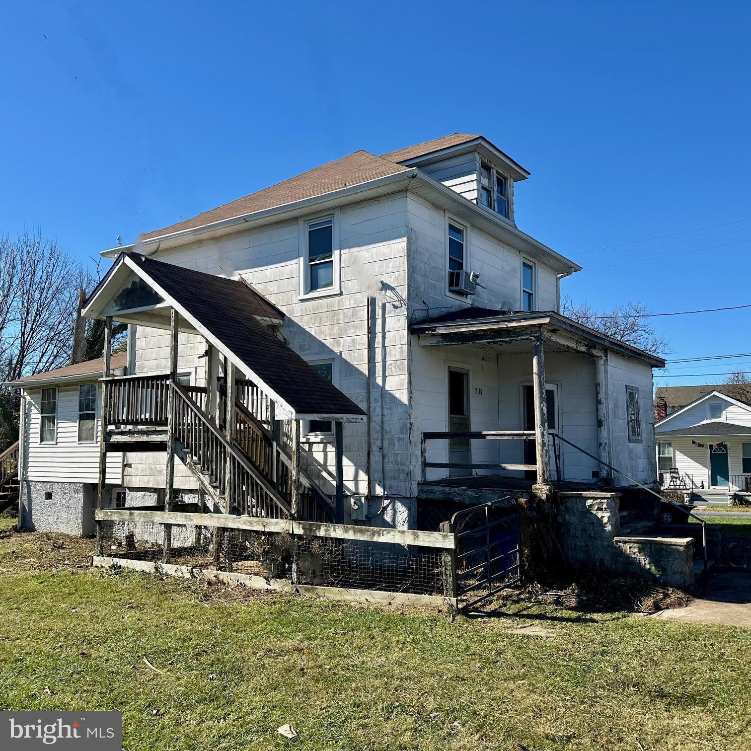 7321 Elmore Ave