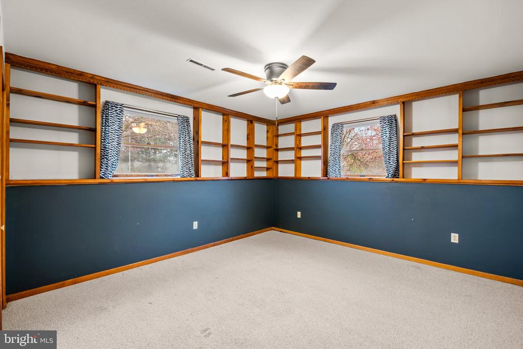 2800 Garrett Rd