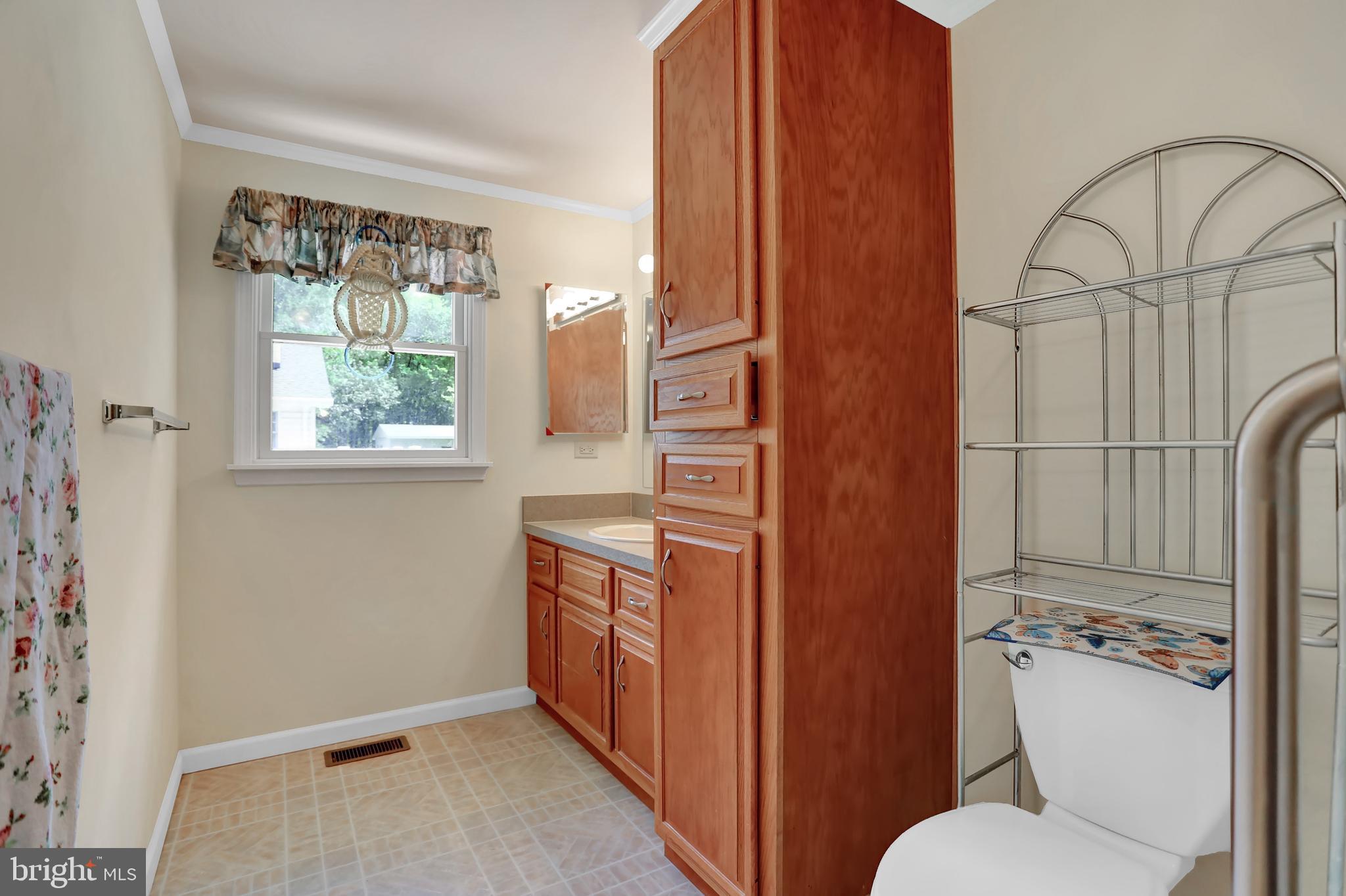 2205 HOLLY NECK ROAD