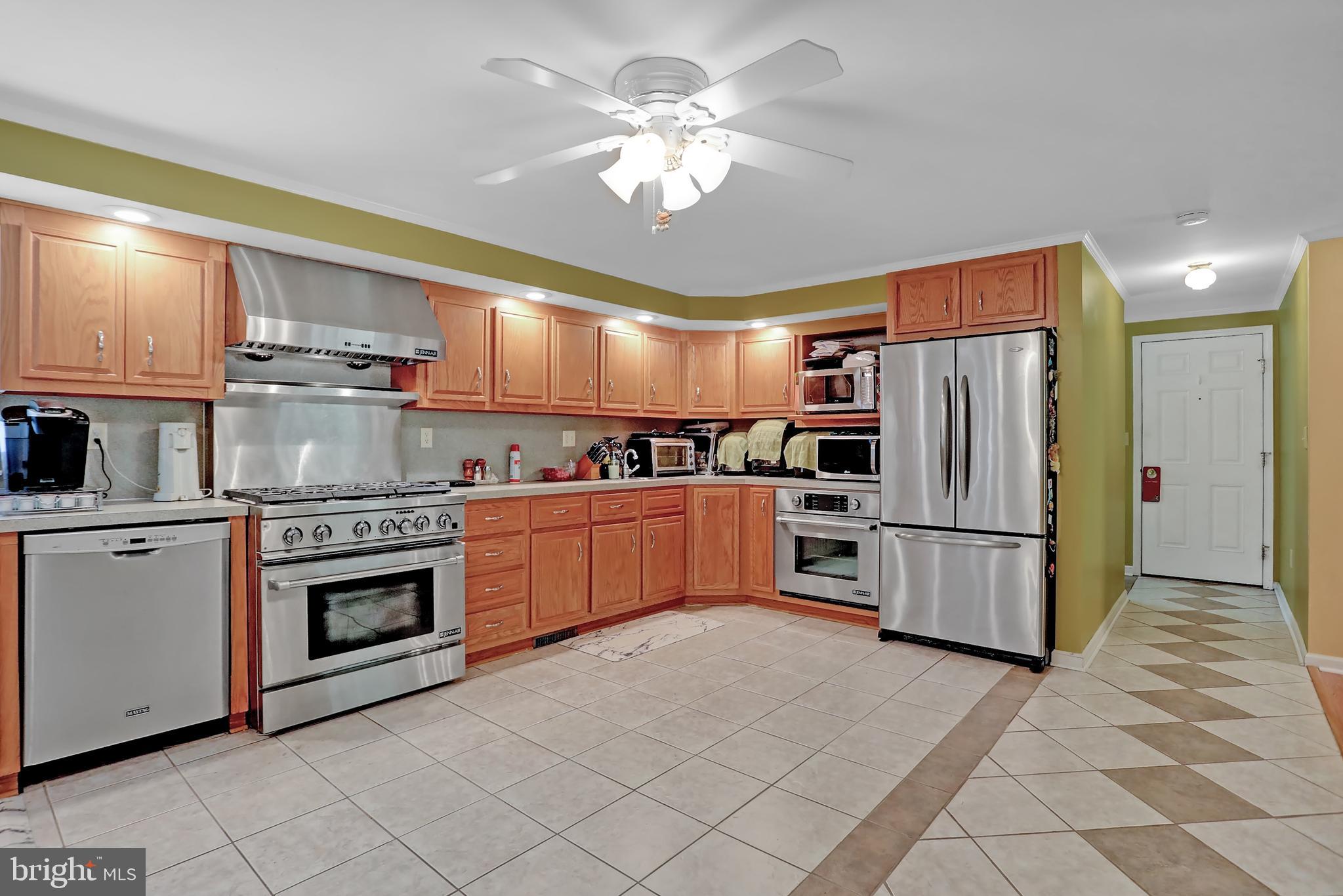 2205 HOLLY NECK ROAD