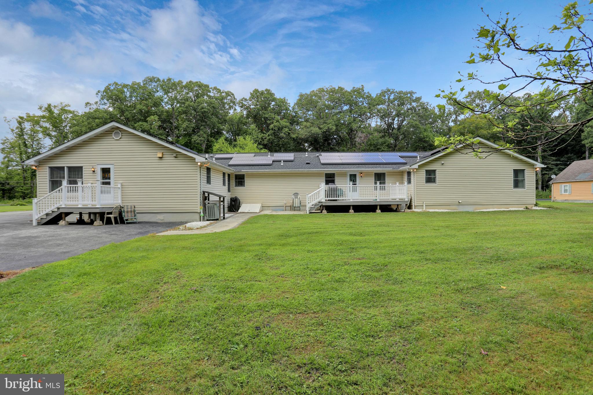 2205 HOLLY NECK ROAD