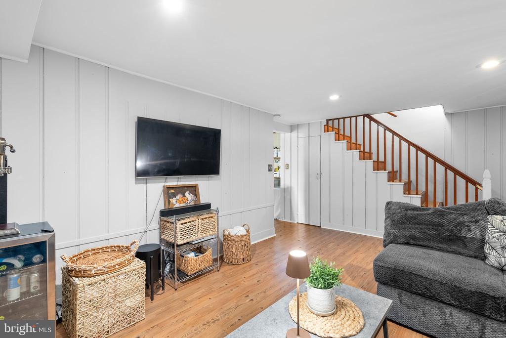 229 MURDOCK ROAD
