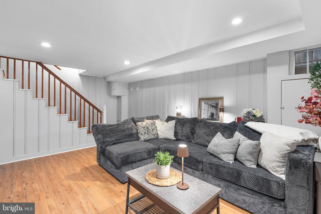 229 MURDOCK ROAD