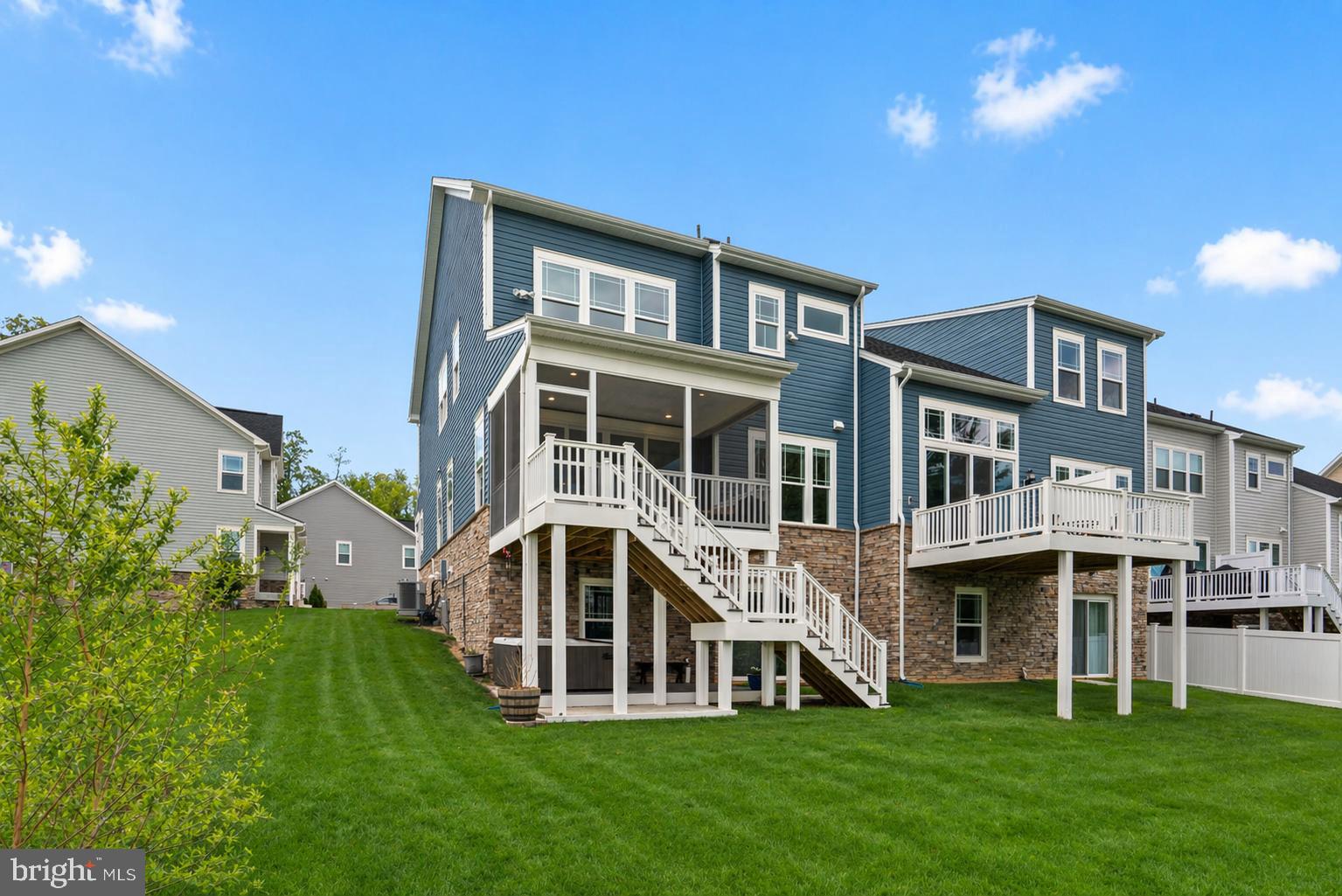 1907 WATERS LANDING DRIVE