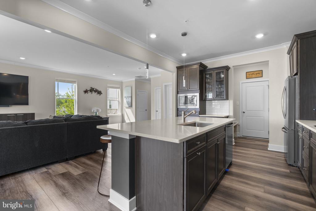 1907 WATERS LANDING DRIVE
