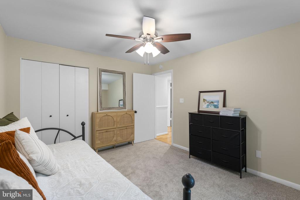 1 ELPHIN COURT 301