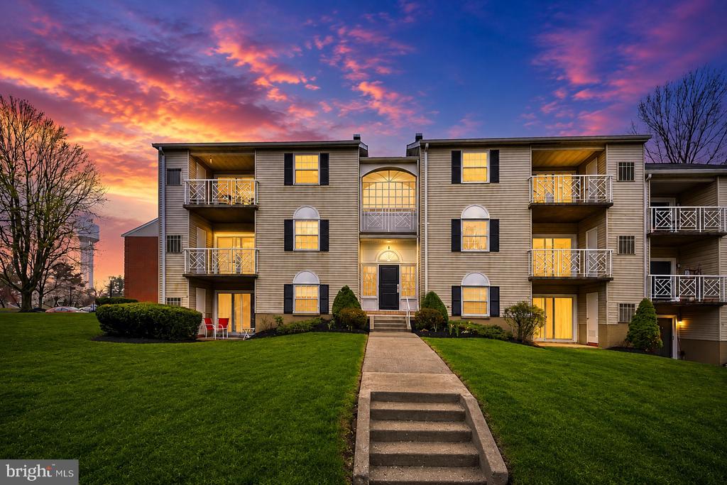 1 ELPHIN COURT 301
