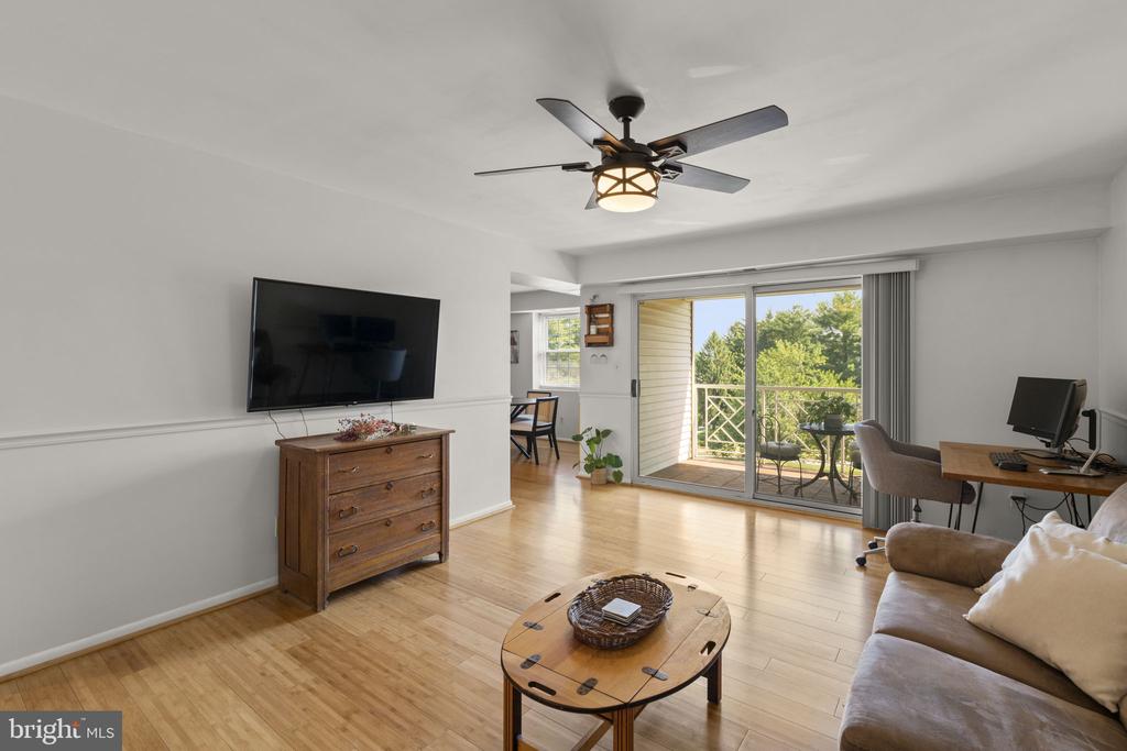 1 ELPHIN COURT 301
