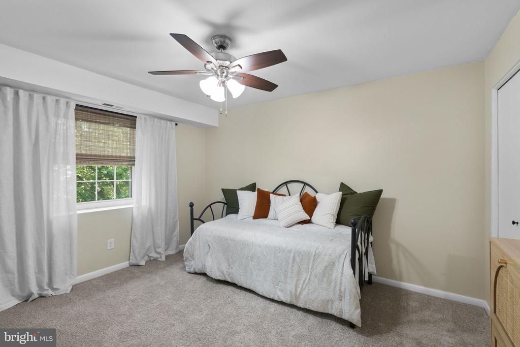 1 ELPHIN COURT 301
