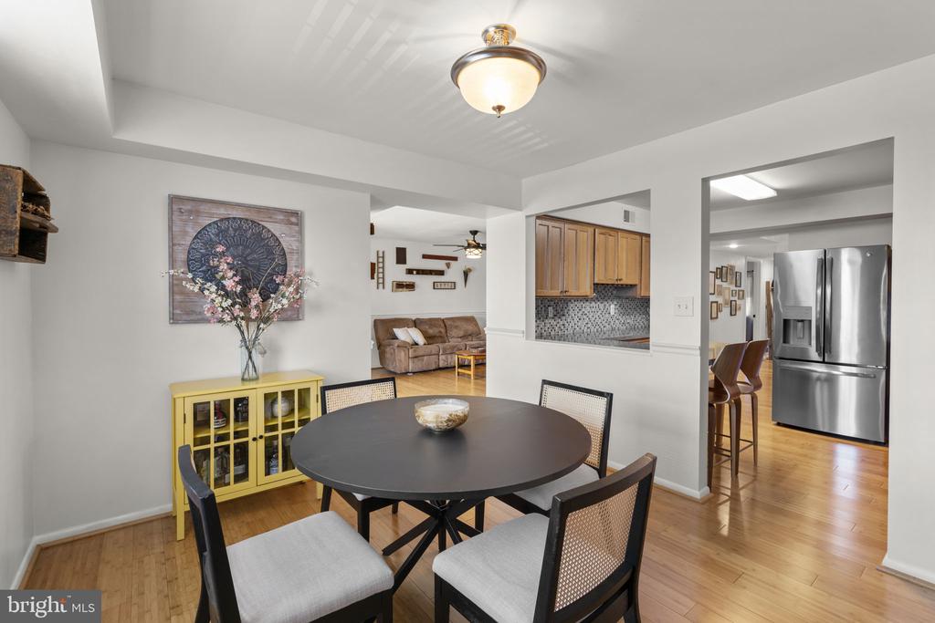 1 ELPHIN COURT 301