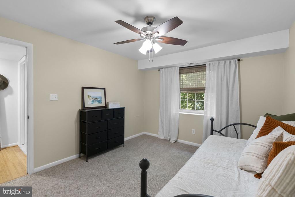 1 ELPHIN COURT 301