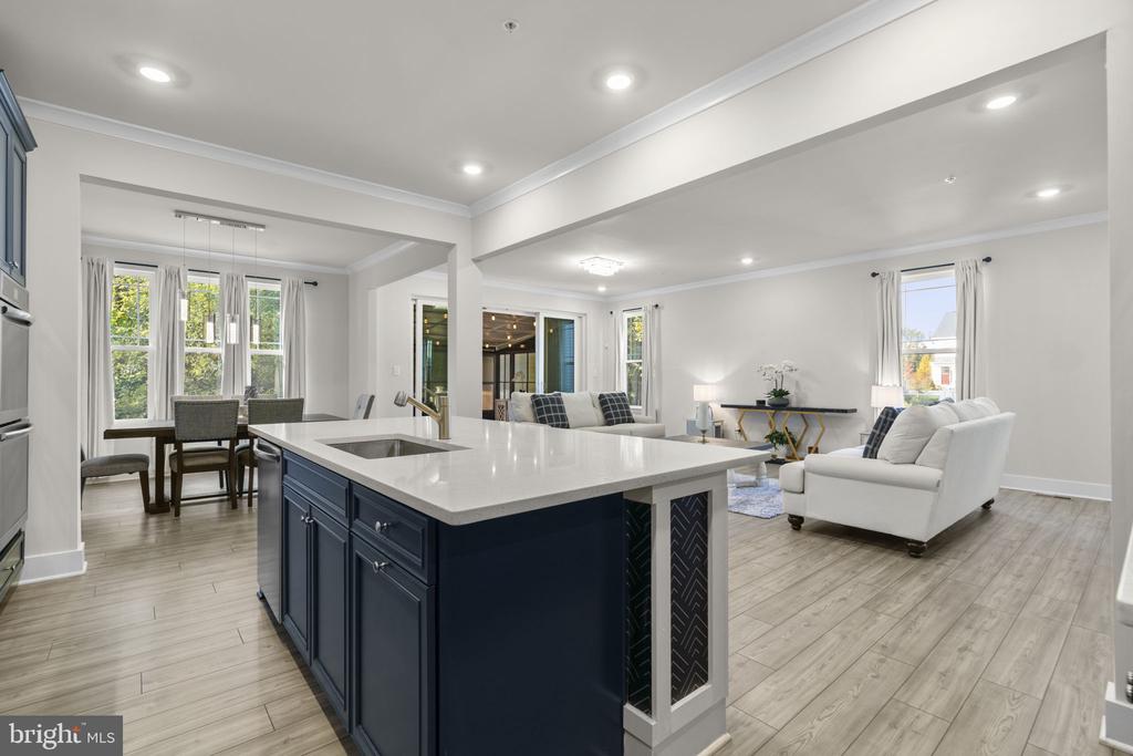 1904 WATERS LANDING DRIVE