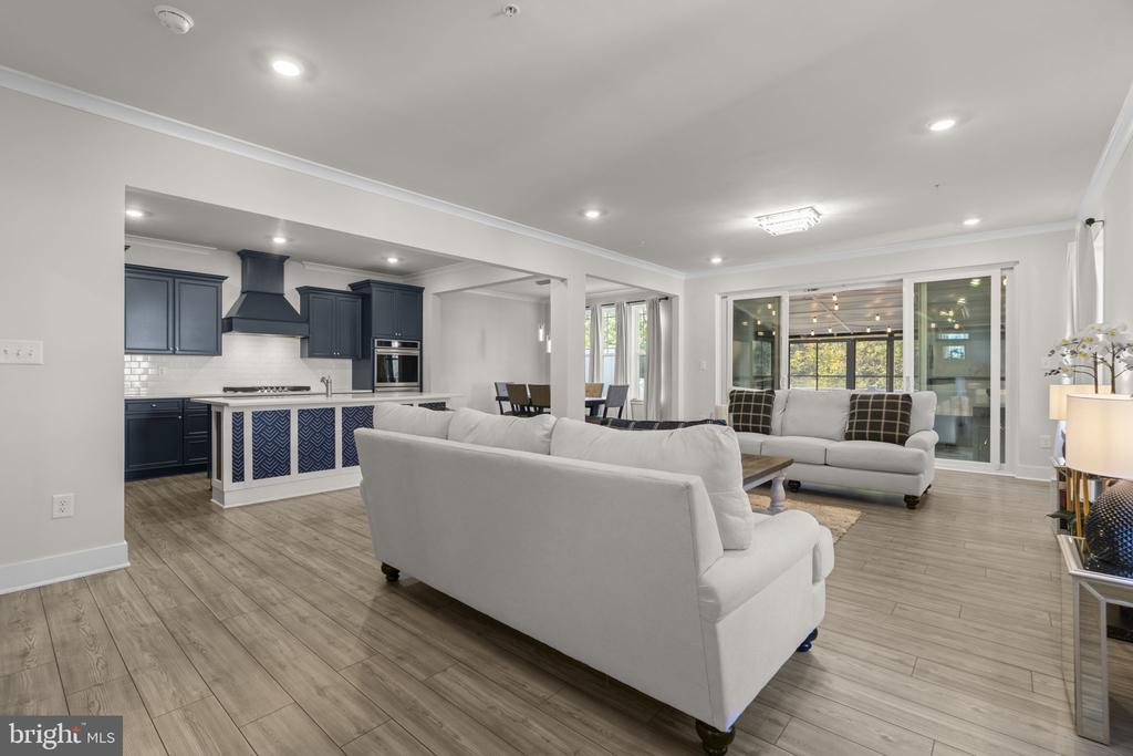 1904 WATERS LANDING DRIVE