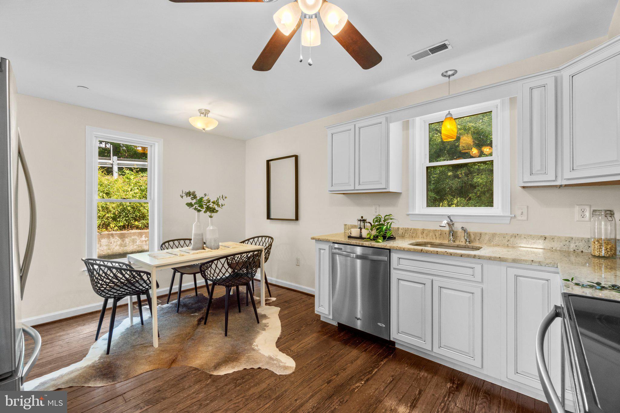 4075 Watson Ln