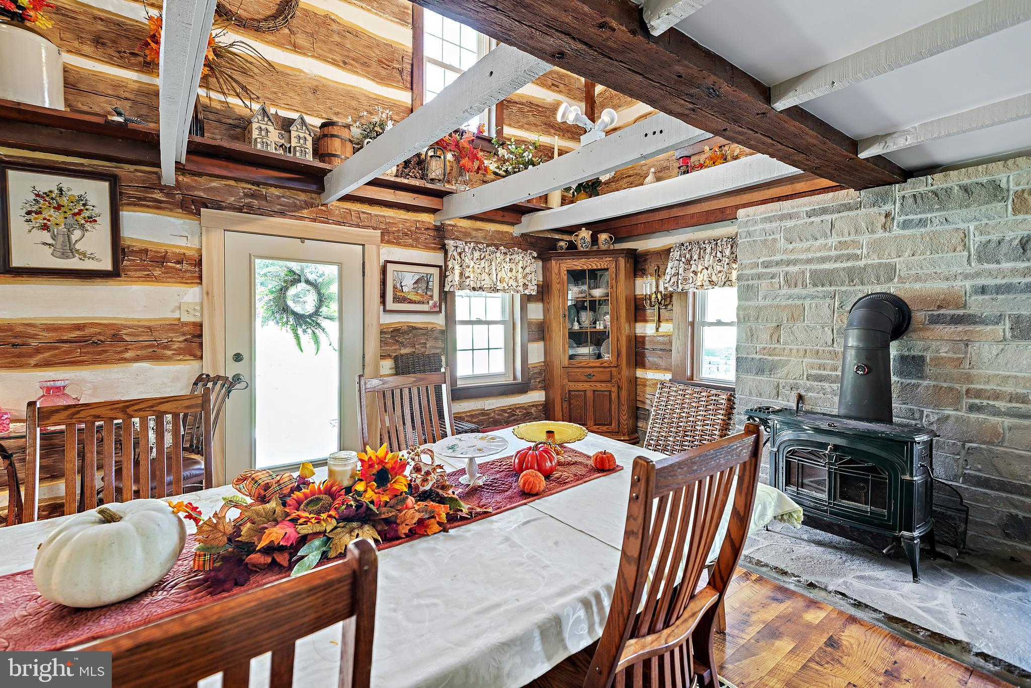 1525 Humbert Schoolhouse Rd