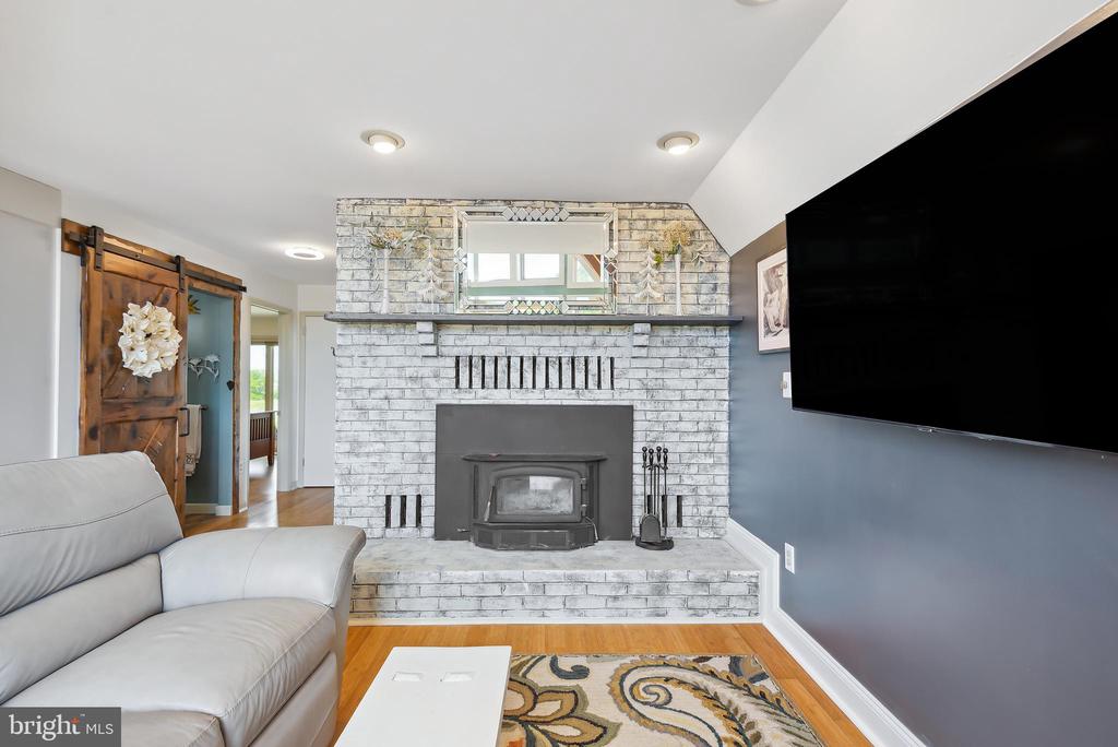 1521 Humbert Schoolhouse Rd