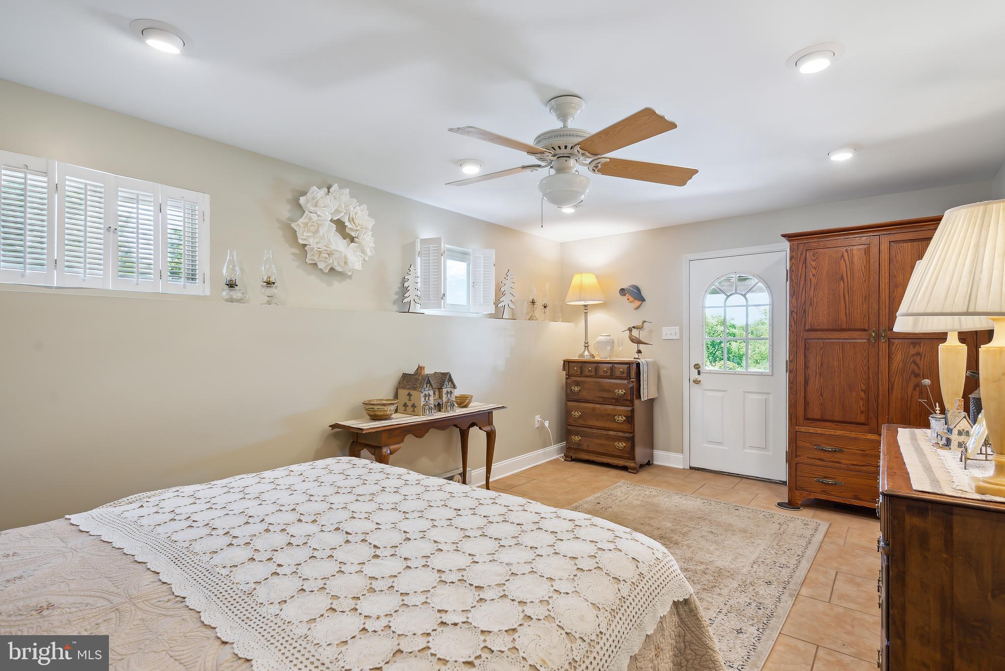 1521 Humbert Schoolhouse Rd