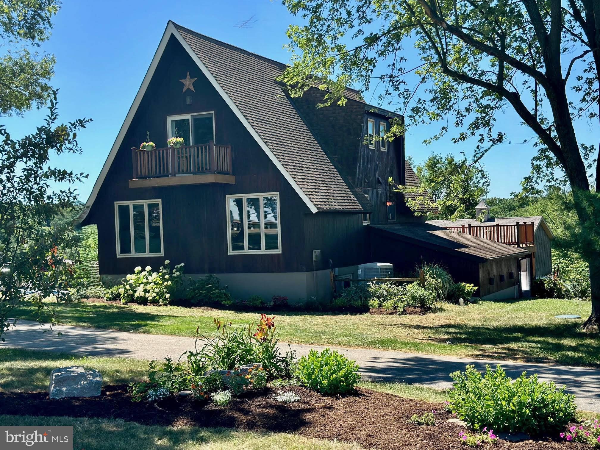 1521 Humbert Schoolhouse Rd