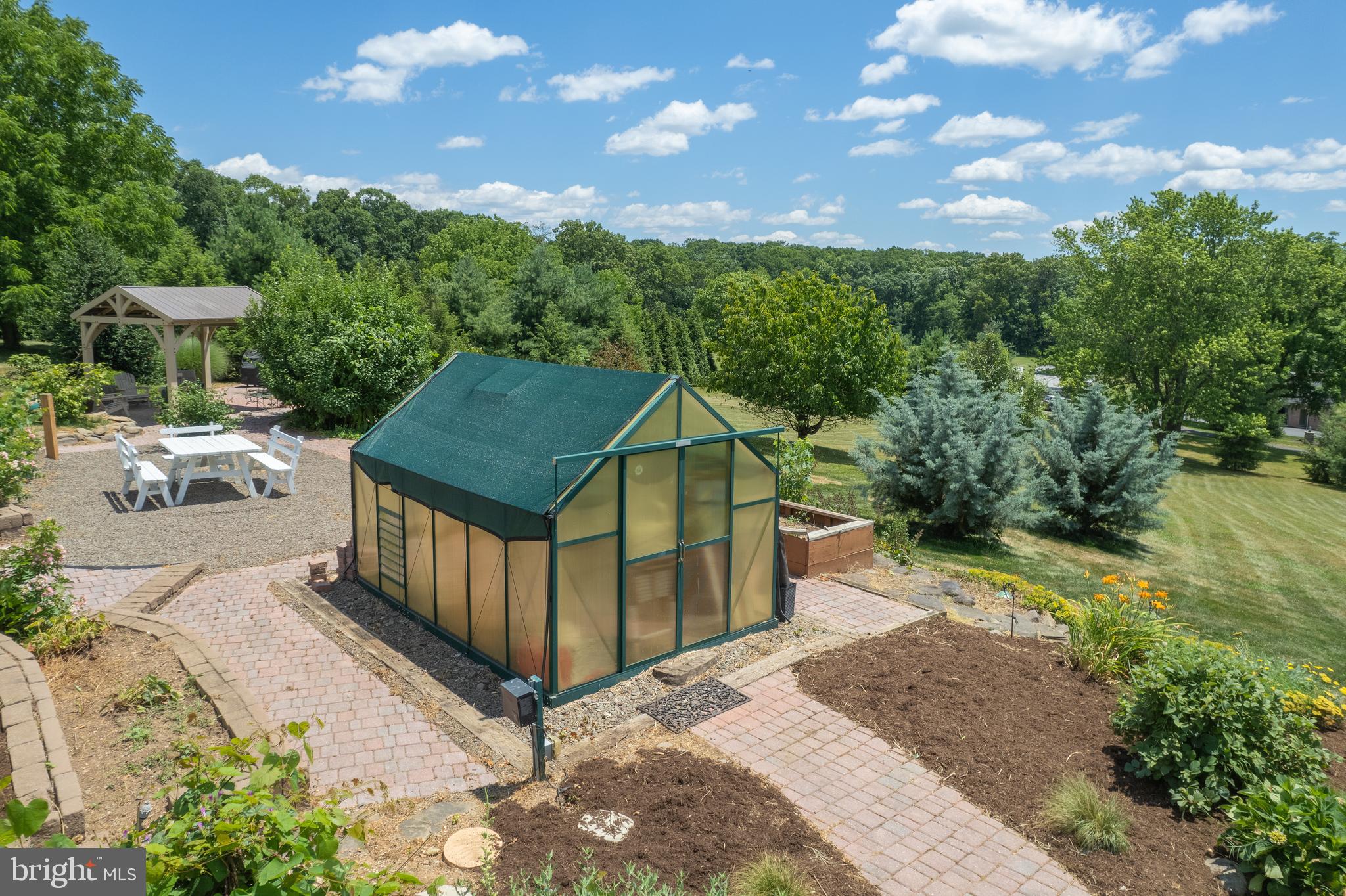 1521 Humbert Schoolhouse Rd