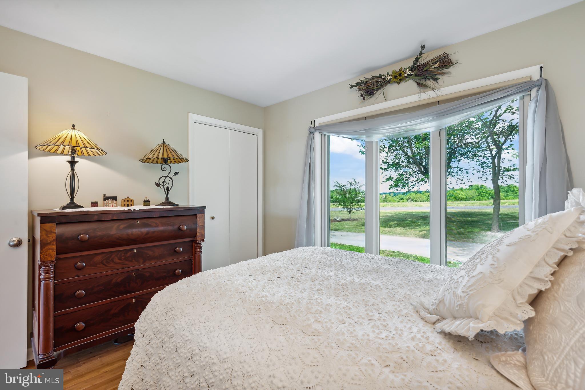 1521 Humbert Schoolhouse Rd