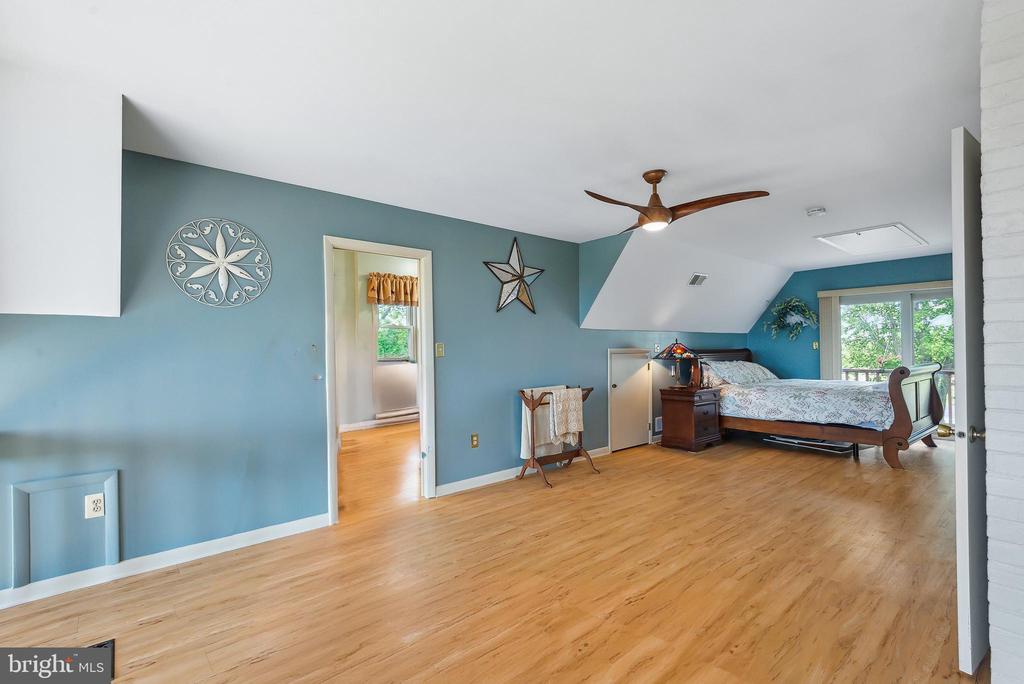 1521 Humbert Schoolhouse Rd