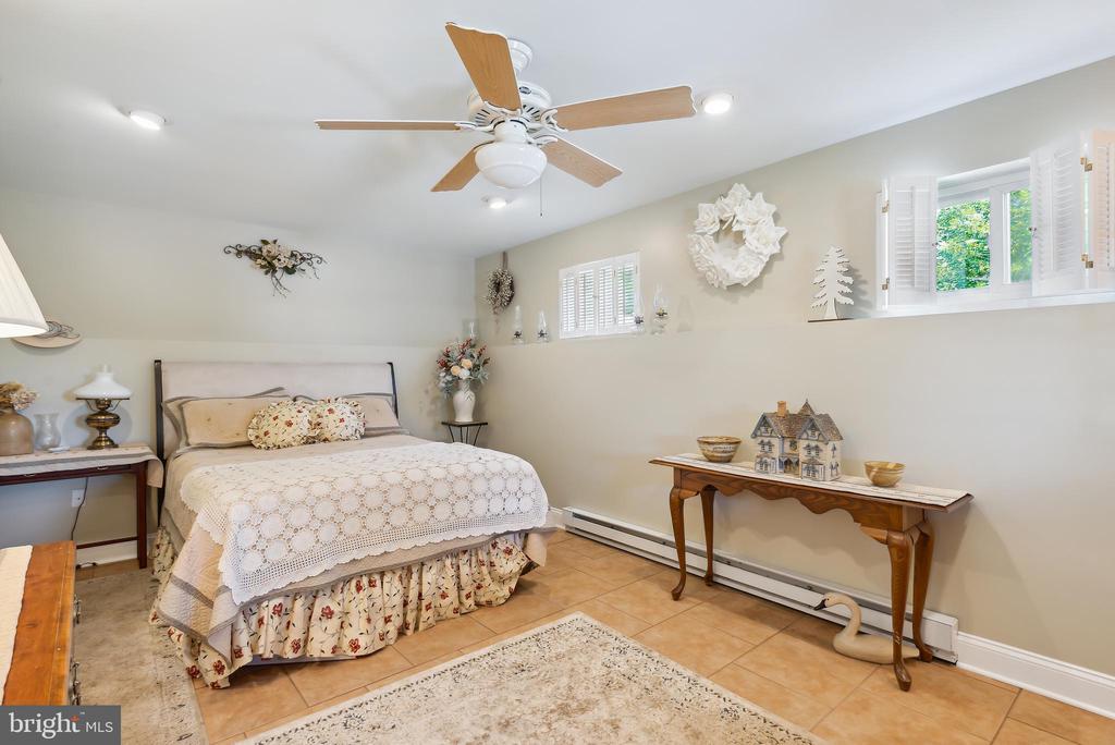 1521 Humbert Schoolhouse Rd