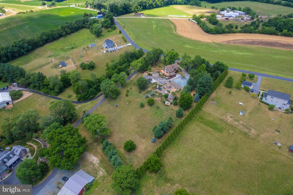 1521 Humbert Schoolhouse Rd