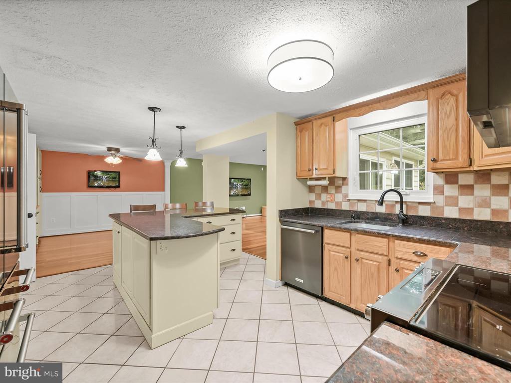 7021 MACBETH WAY