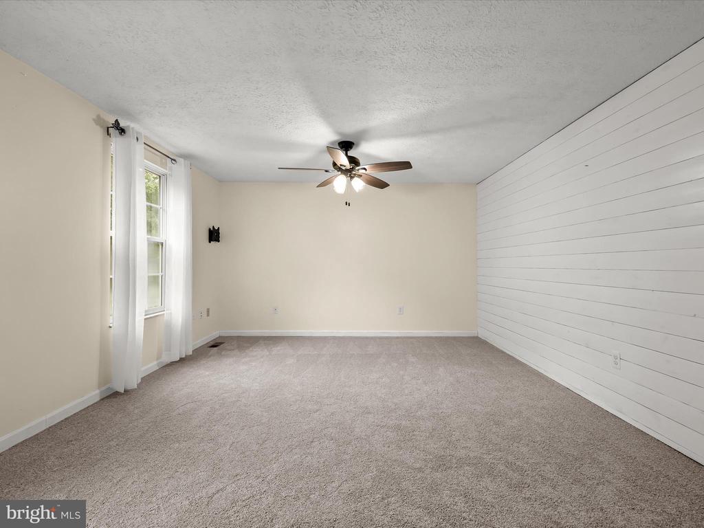 7021 MACBETH WAY