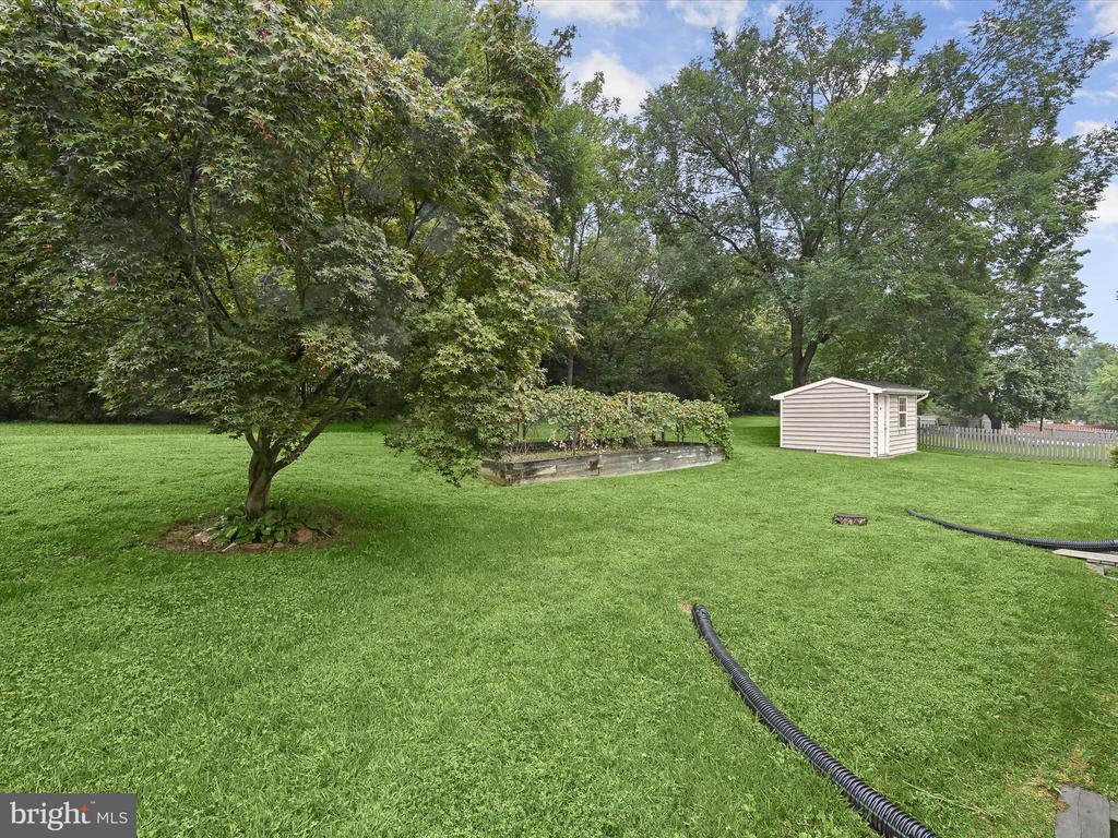 7021 MACBETH WAY