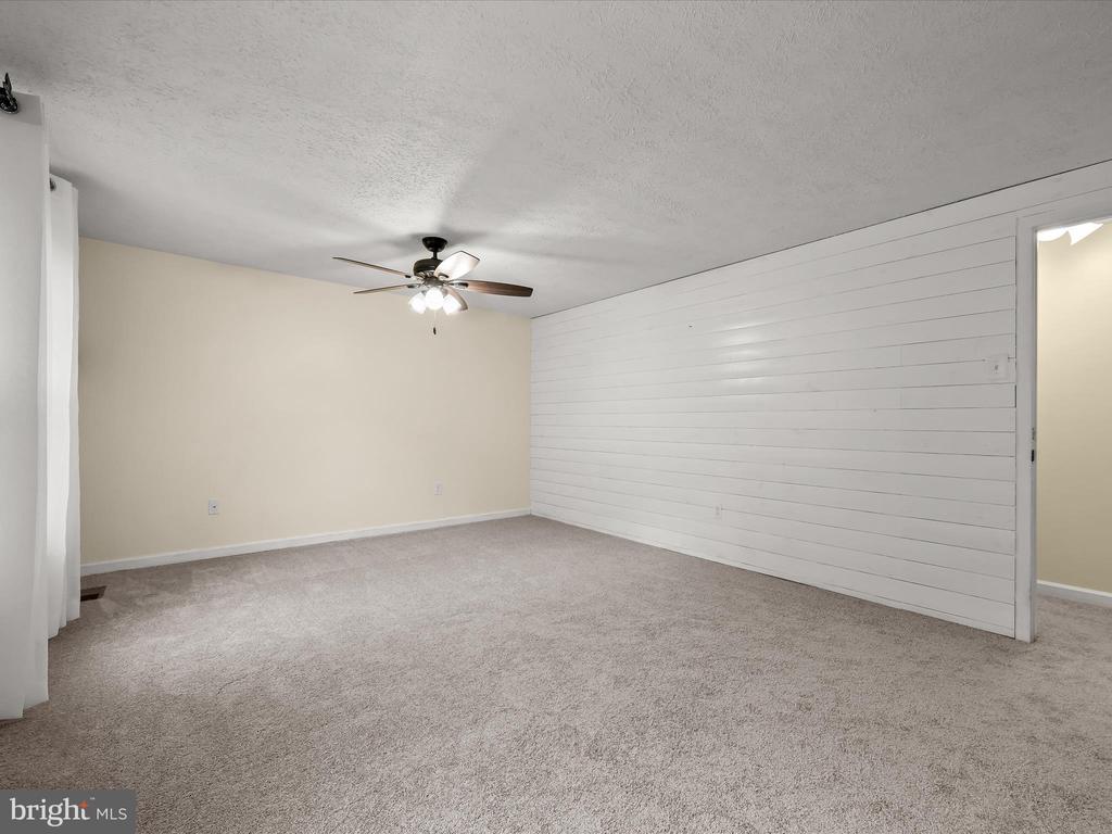 7021 MACBETH WAY