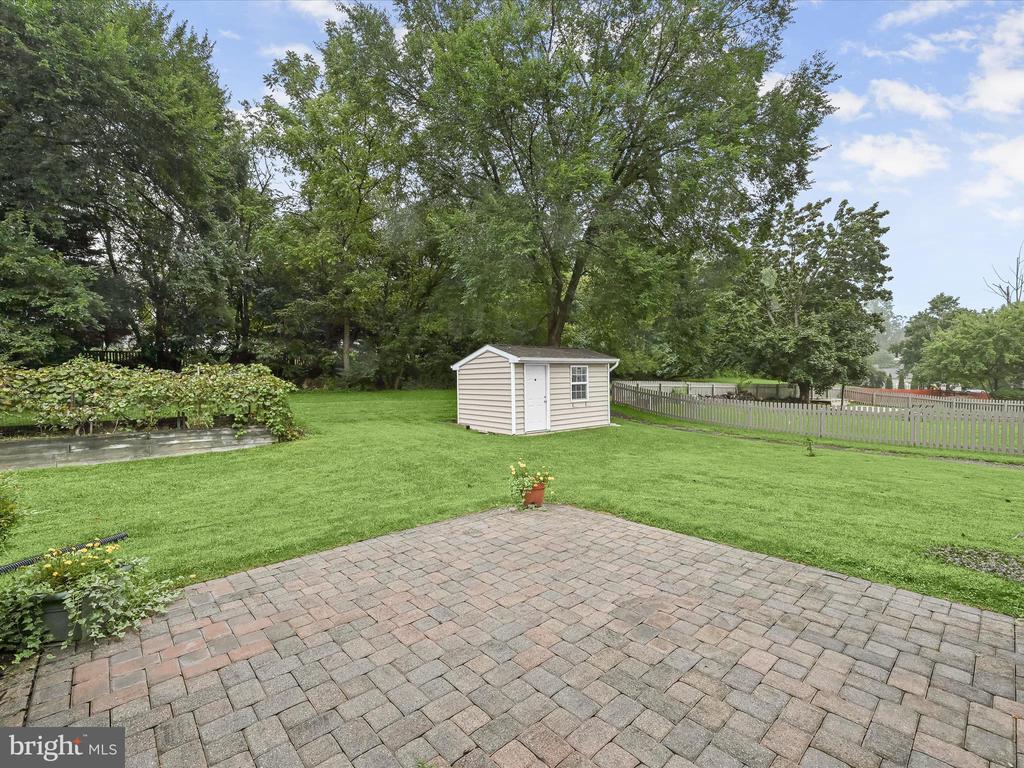 7021 MACBETH WAY