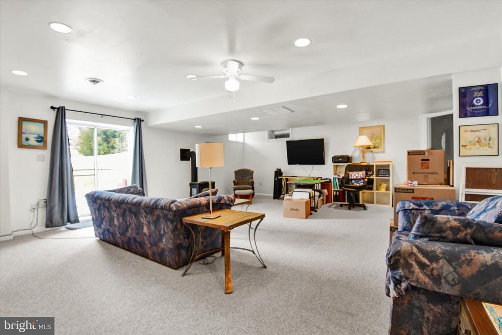 2100 CLOPPER COURT