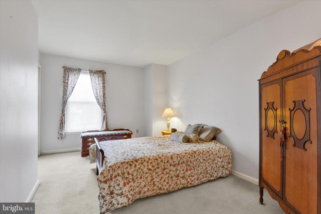 2100 CLOPPER COURT