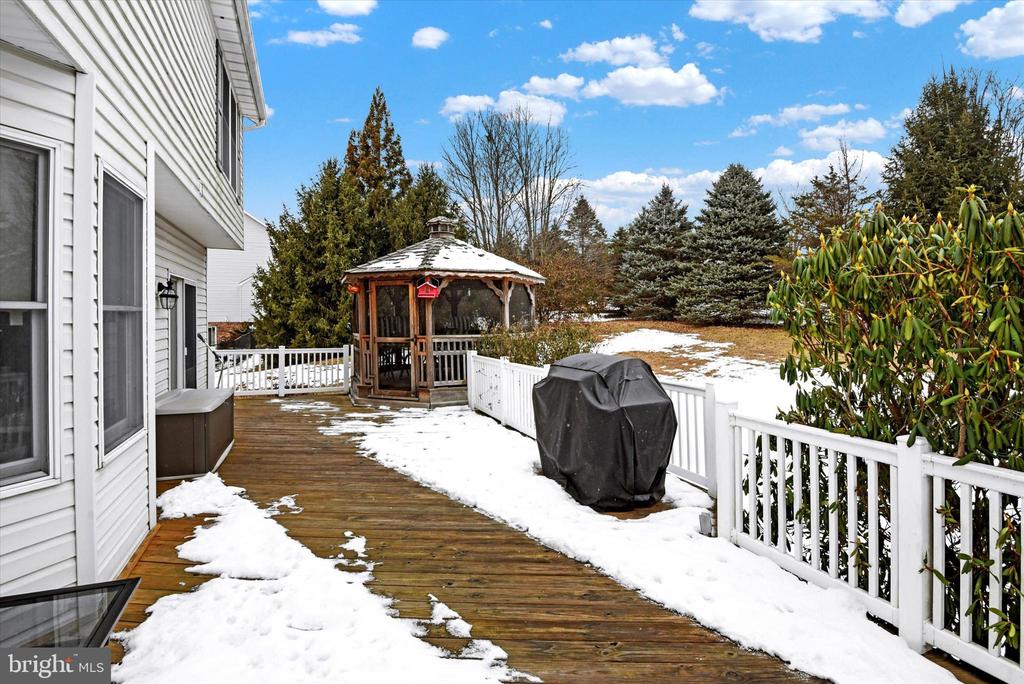 2100 CLOPPER COURT