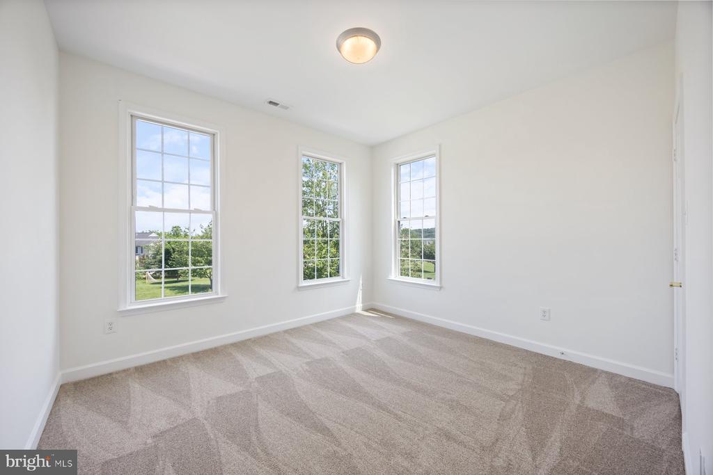 1712 LOCKSLEY LANE