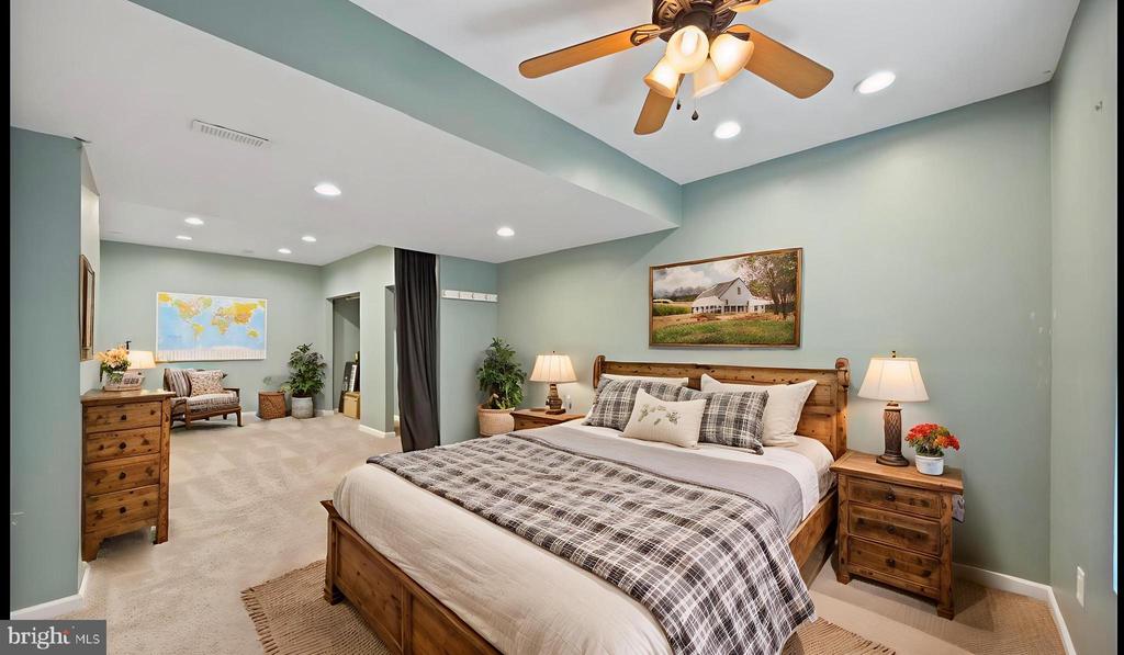 1712 LOCKSLEY LANE