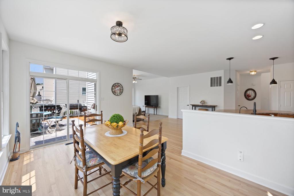 1712 LOCKSLEY LANE